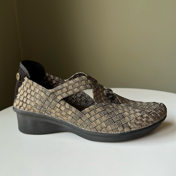 BERNIE MEV Metallic Gold Wedge Platform Pull on Shoes EU 36 EUC - Picture 1 of 12